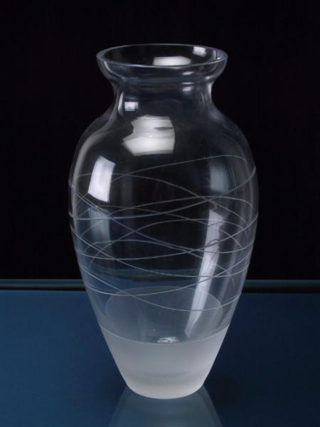 Afterglow Crystal Vase - holds 8 cups